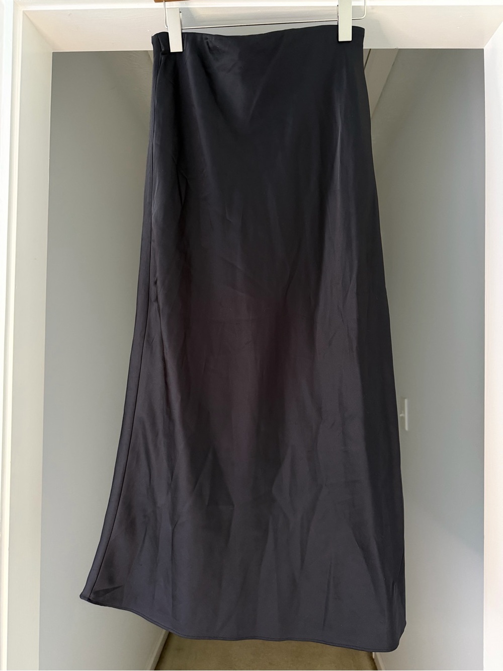 Abercrombie Women’s Black Satin Slip Skirt